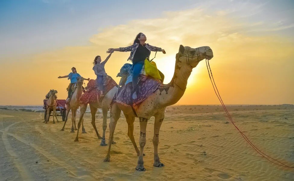 Sunset Dune Lounge